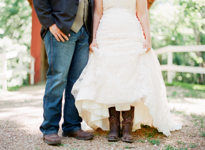 St. Louis-Wedding-Photography-Lindsey-Pantaleo-Photographer-Country-Chic (13)