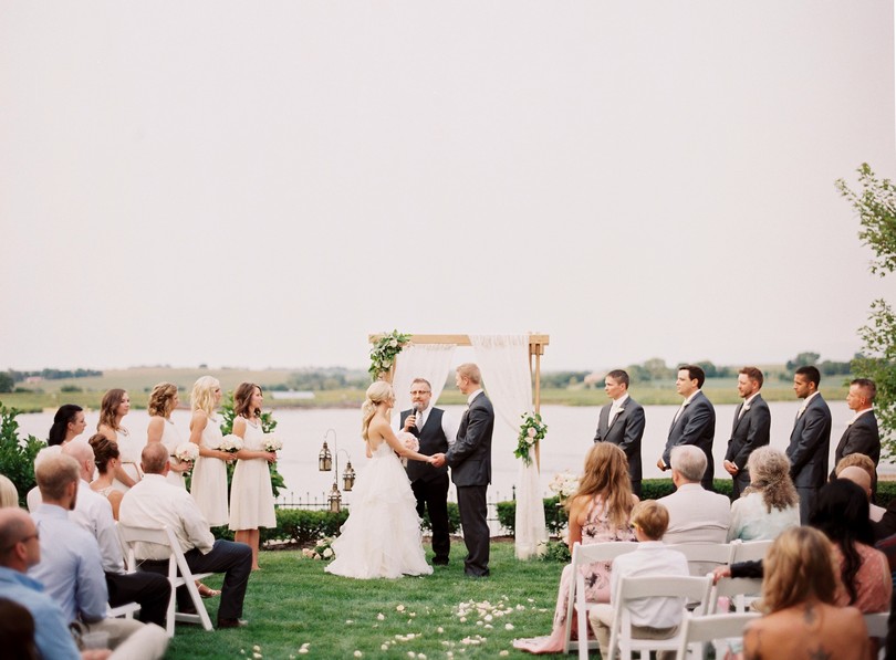 Wedding-Photography-Nebraska-Omaha-Lindsey-Pantaleo-Lake-Omaha (4)