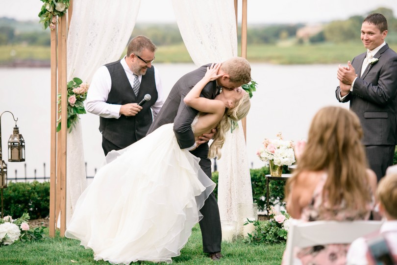 Wedding-Photography-Nebraska-Omaha-Lindsey-Pantaleo-Lake-Omaha (49)