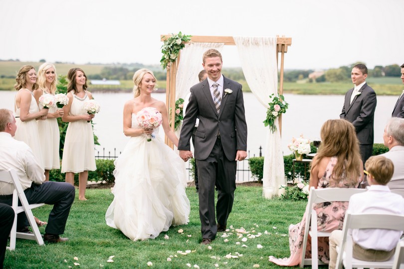 Wedding-Photography-Nebraska-Omaha-Lindsey-Pantaleo-Lake-Omaha (50)