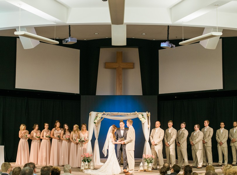 Jefferson-City-Missouri-Wedding-Photography-Lindsey-Pantaleo-Millbottom-Capitol-City-Christian-Church-Morgan-Devin-Kempker (28)