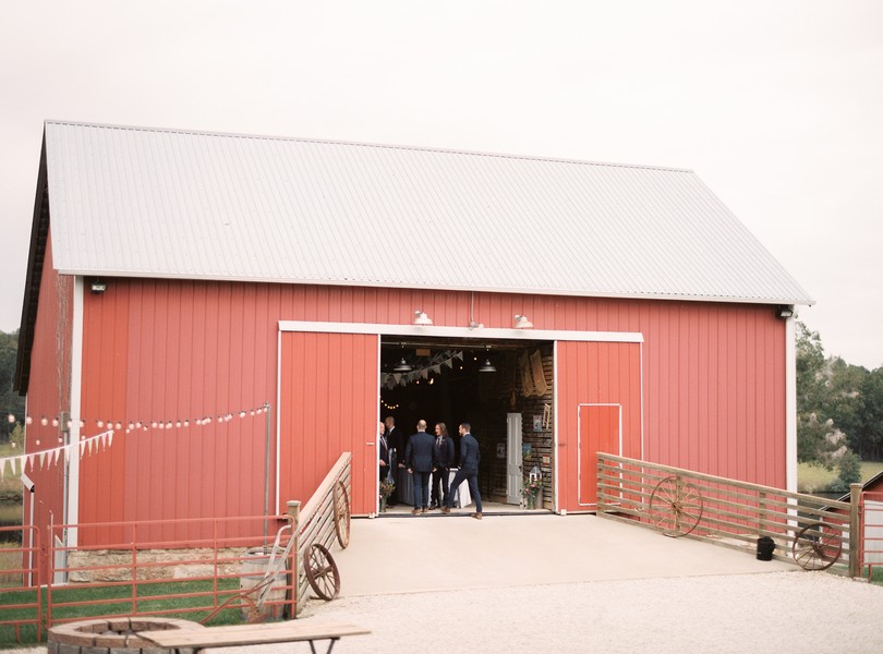 the-red-barn-wedding-photography-jefferson-city-missouri-lindsey-pantaleo-11