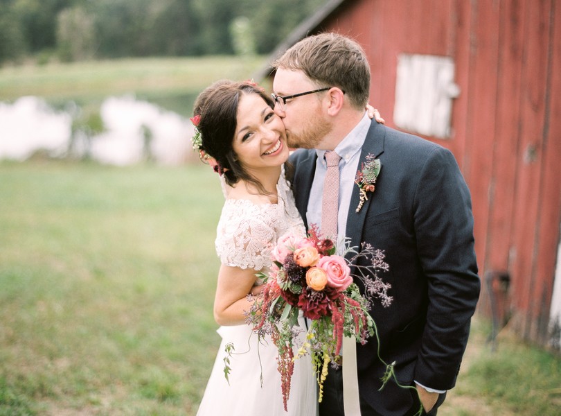 the-red-barn-wedding-photography-jefferson-city-missouri-lindsey-pantaleo-23