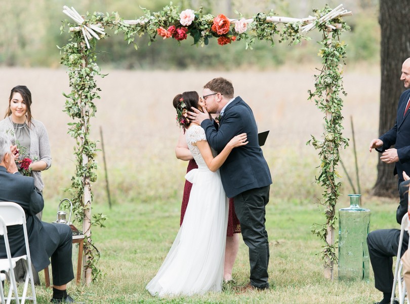 the-red-barn-wedding-photography-jefferson-city-missouri-lindsey-pantaleo-49