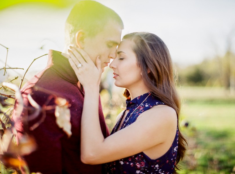 engagement-photography-lindsey-pantaleo-meramec-vineyards-st-james-missouri-14