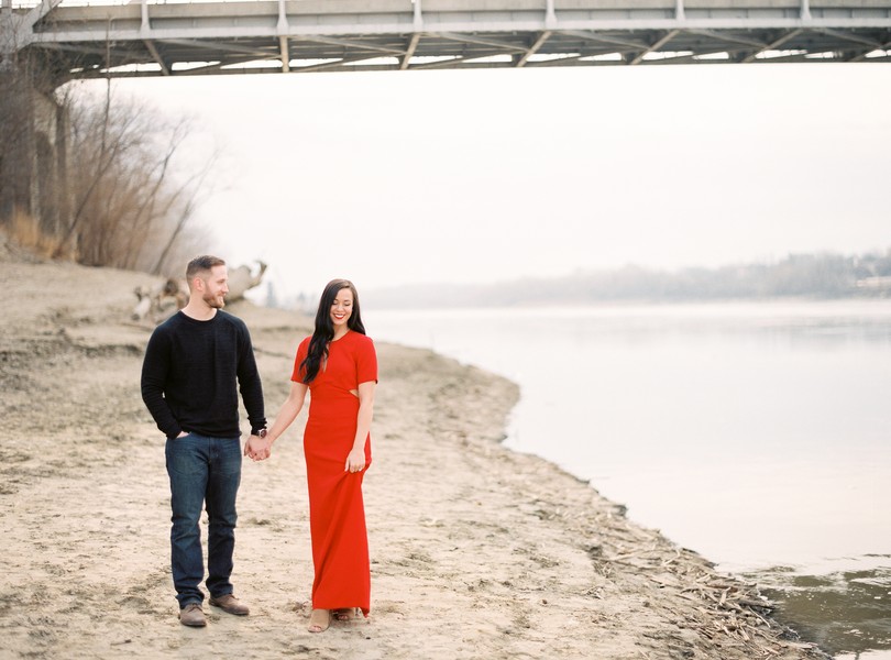 Wedding-Photographer-Lindsey-Pantaleo-Engagement-Shoot-Jefferson-City-Missouri-River-Access (10)