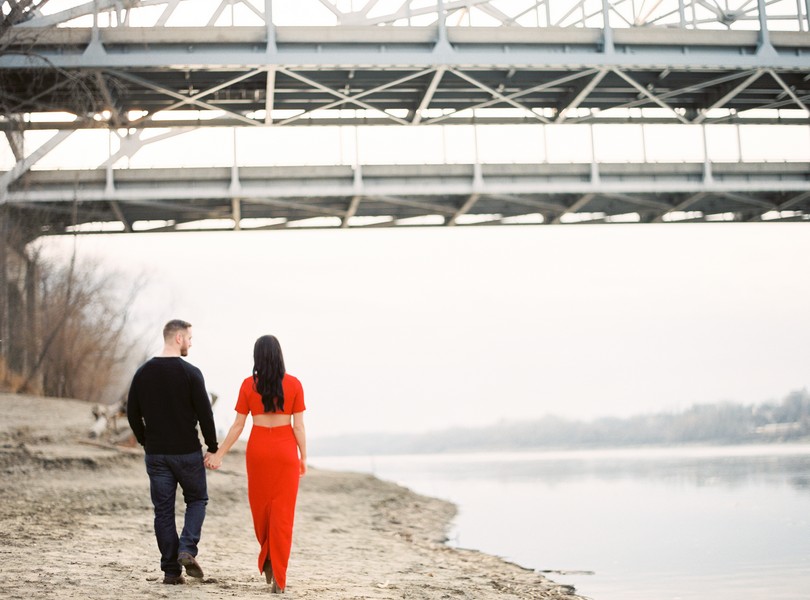 Wedding-Photographer-Lindsey-Pantaleo-Engagement-Shoot-Jefferson-City-Missouri-River-Access (11)