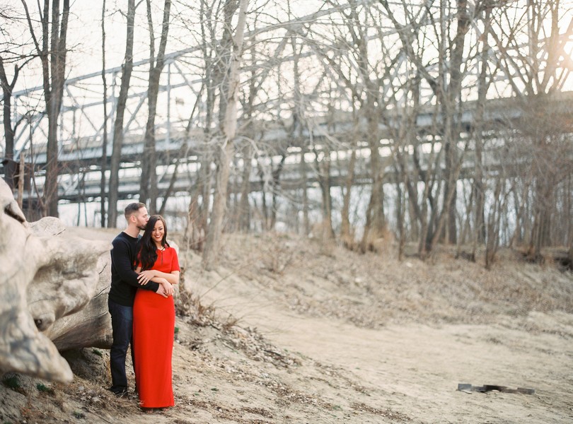 Wedding-Photographer-Lindsey-Pantaleo-Engagement-Shoot-Jefferson-City-Missouri-River-Access (8)