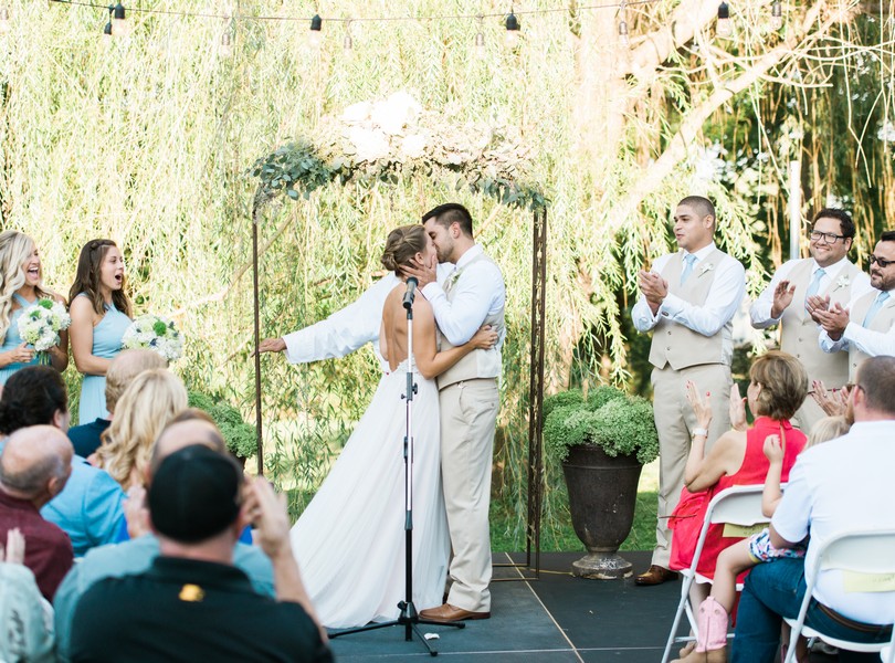 Outdoor-Wedding-Hannibal-Missouri-Lindsey-Pantaleo-Backyard-Wedding (39)