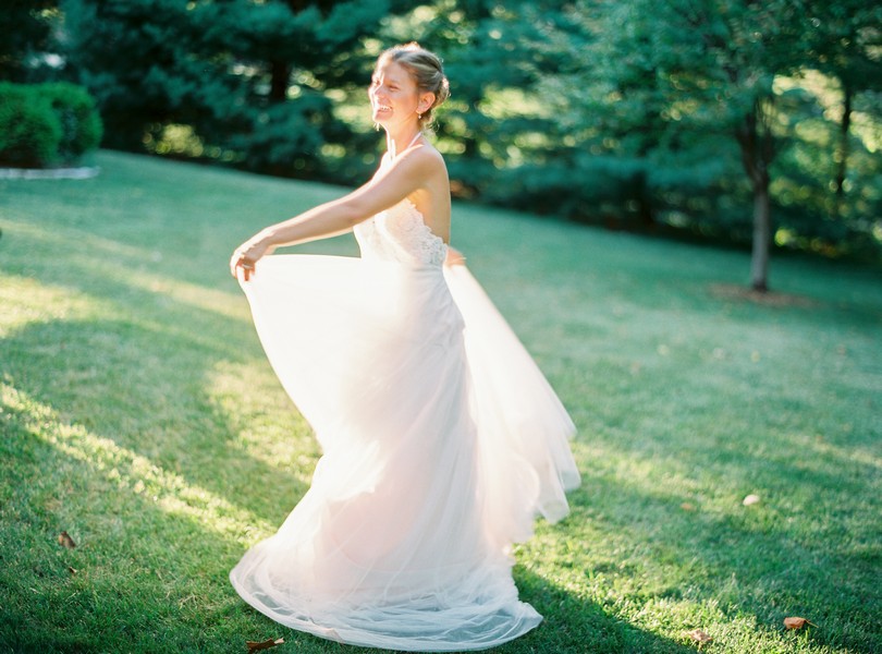 Outdoor-Wedding-Hannibal-Missouri-Lindsey-Pantaleo-Backyard-Wedding (7)