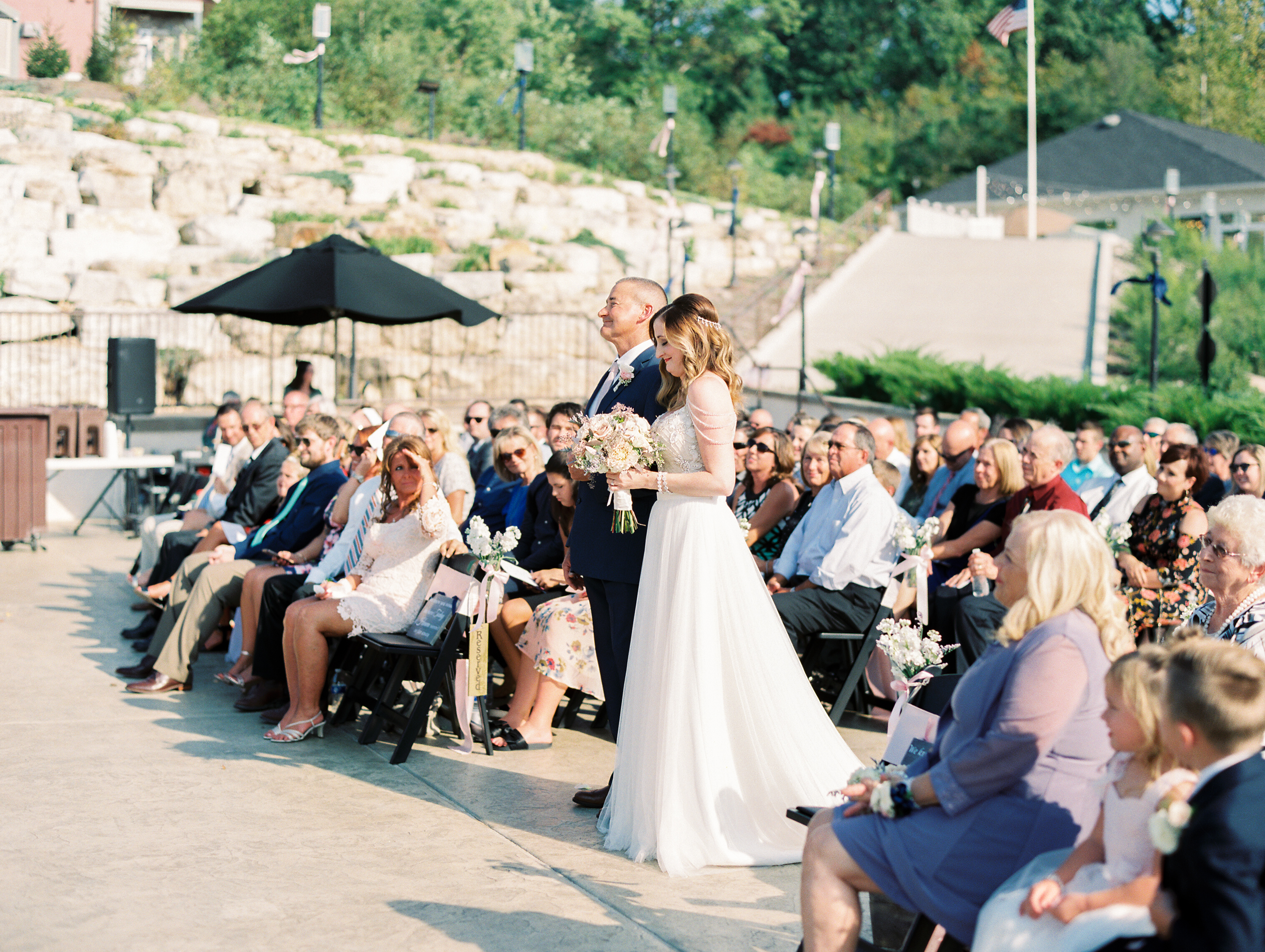 Wedding-Hermann-Hill-Vineyard-Inn-Weddings-River-Bluff-Ceremony-Hermann-Missouri-Lindsey-Pantaleo-Photography (4)