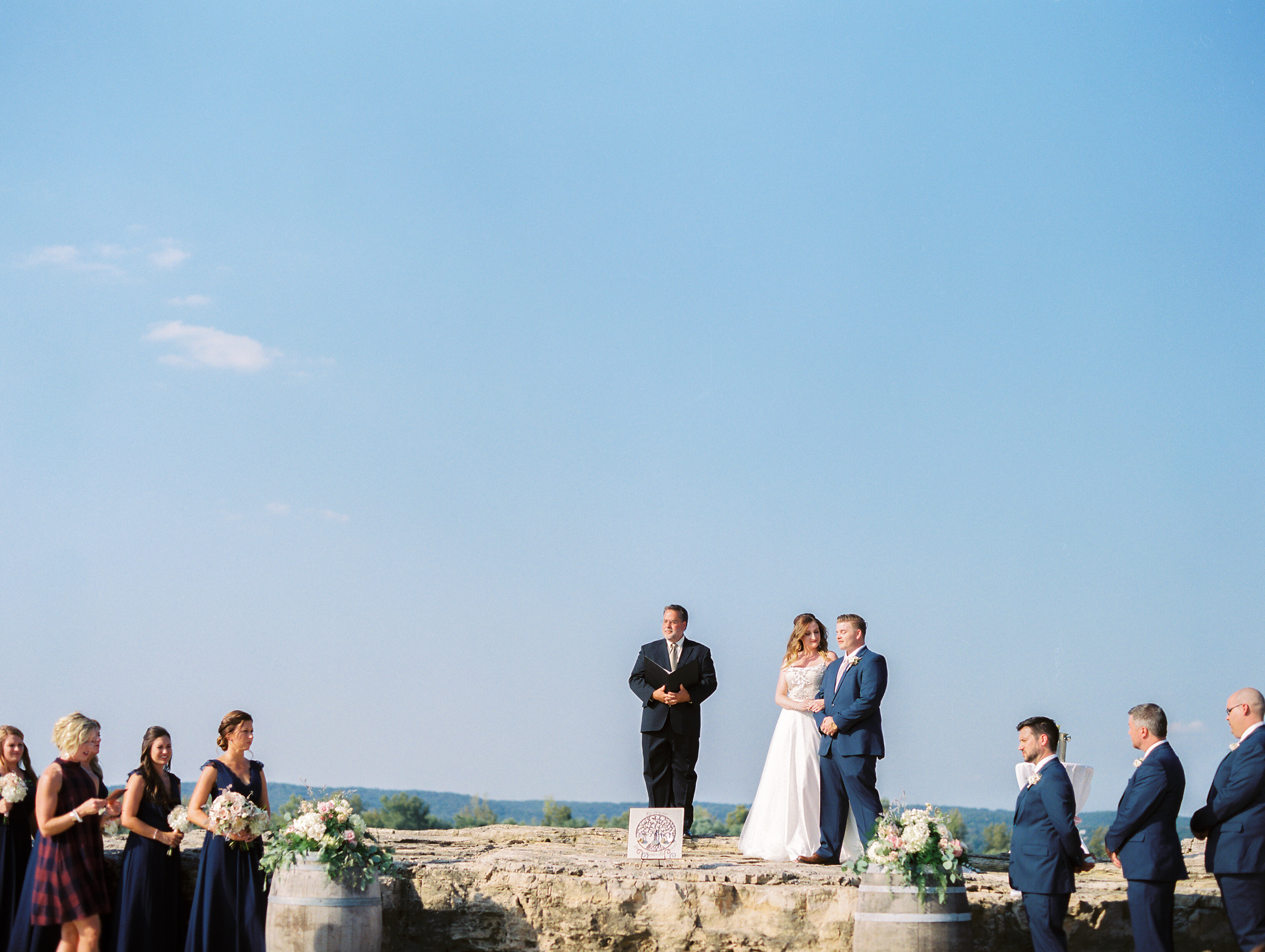 Wedding-Hermann-Hill-Vineyard-Inn-Weddings-River-Bluff-Ceremony-Hermann-Missouri-Lindsey-Pantaleo-Photography (5)
